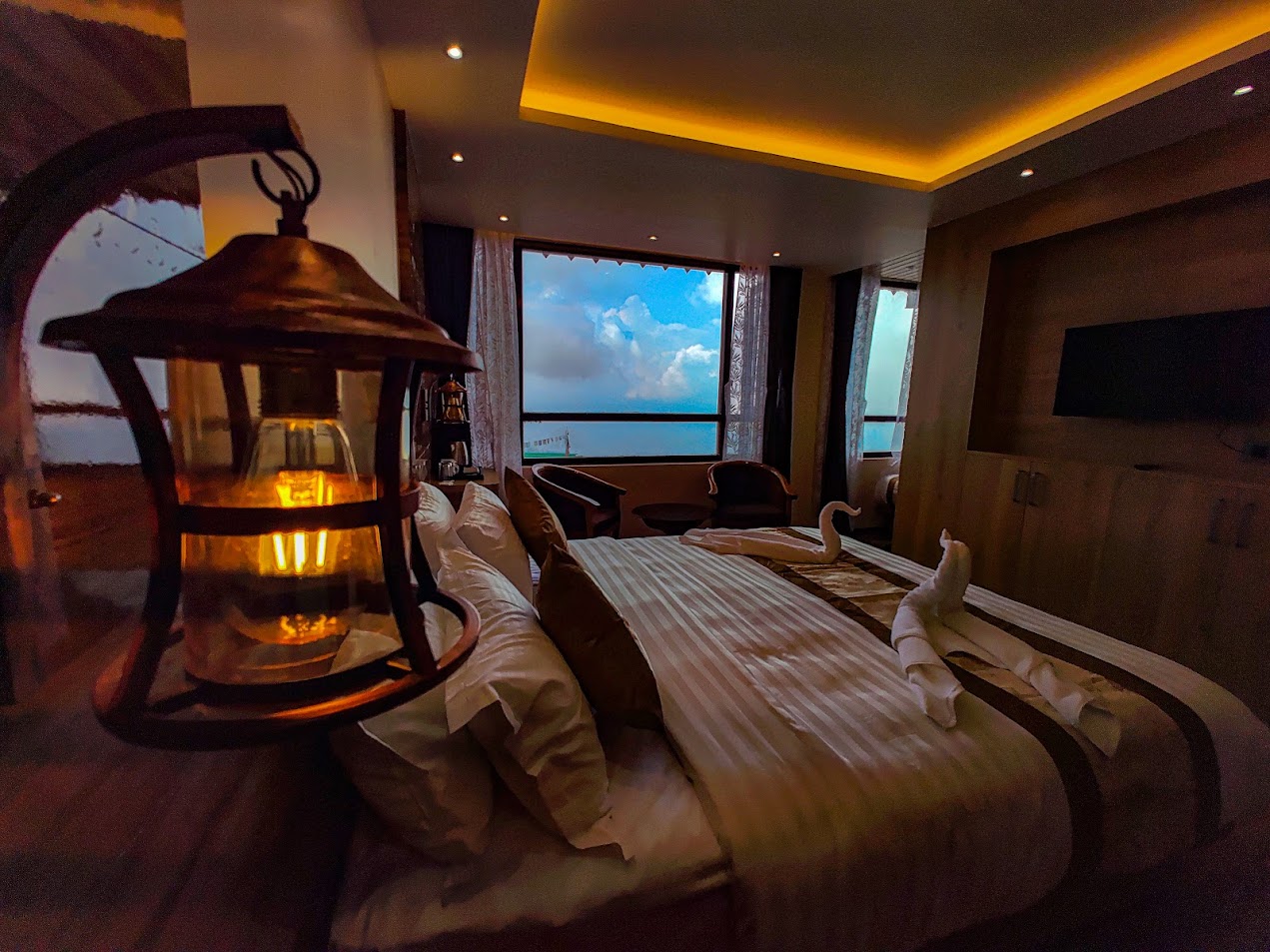 Premium Mountain View Double